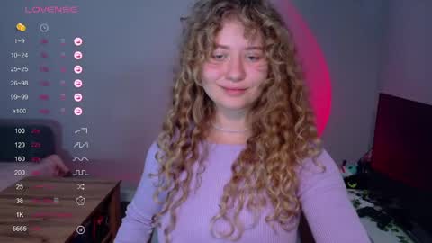 Snapshot of milounee chatting on 06/07/26, 08:07 milounee online show from 06/07/26, 08:07