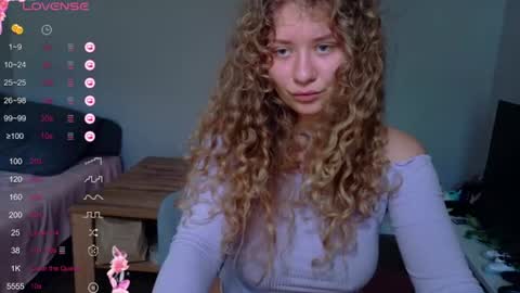 Snapshot of milounee chatting on 07/03/26, 08:10 milounee online show from 07/03/26, 08:10