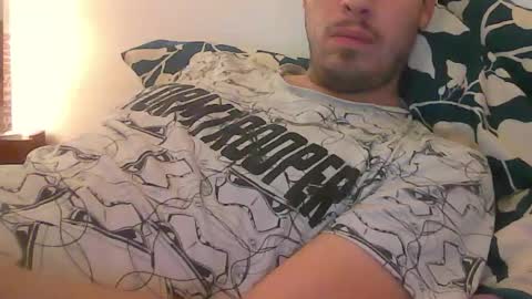 Snapshot of milowww1601 chatting on 11/14/25, 10:51 milowww1601 online show from 11/14/25, 10:51