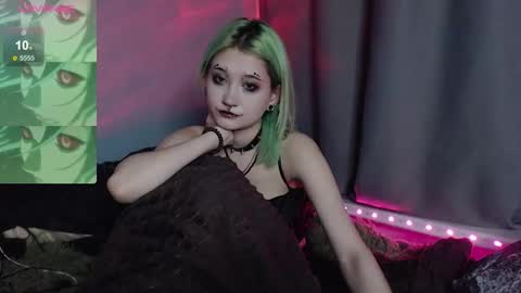 Snapshot of milten_trish chatting on 11/18/25, 05:06 milten_trish online show from 11/18/25, 05:06