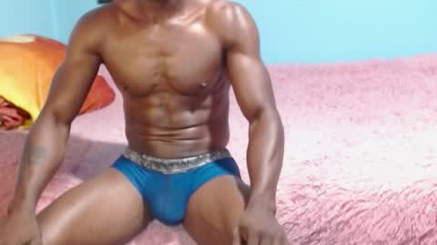 Snapshot of miltonn_jakee chatting on 12/01/25, 06:13 Miltonn online show from 12/01/25, 06:13