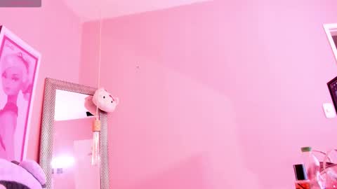 milu_carbajal_x online show from 03/04/26, 04:07