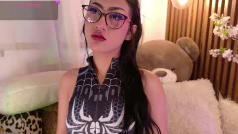 miluv19 online show from 07/31/26, 08:19