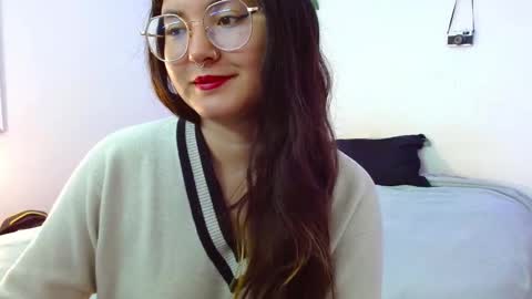 Snapshot of mily_baker chatting on 01/07/25, 04:48 mily_baker online show from 01/07/25, 04:48