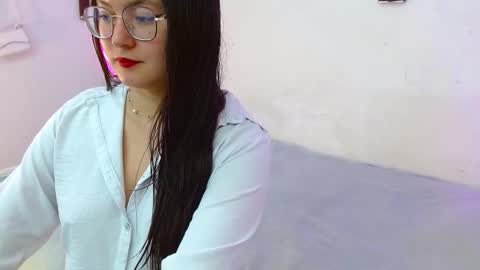 mily_baker online show from 02/01/26, 11:36