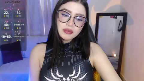 Snapshot of mily_thomson_b chatting on 05/15/26, 10:39 Mily online show from 05/15/26, 10:39