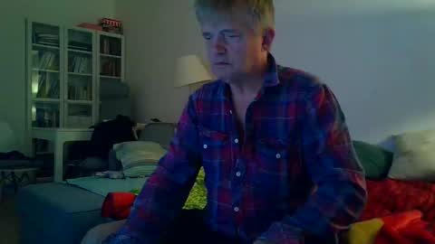 Snapshot of milymen26 chatting on 04/08/26, 09:15 Milymen26 Polish man master fereskik straight mature online show from 04/08/26, 09:15