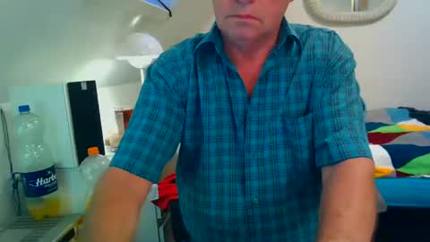 Snapshot of milymen26 chatting on 07/18/26, 07:06 Milymen26 Polish man master fereskik straight mature online show from 07/18/26, 07:06