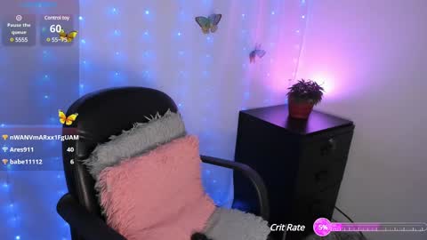 Snapshot of milysauria_ chatting on 03/06/25, 11:47 Mily  online show from 03/06/25, 11:47