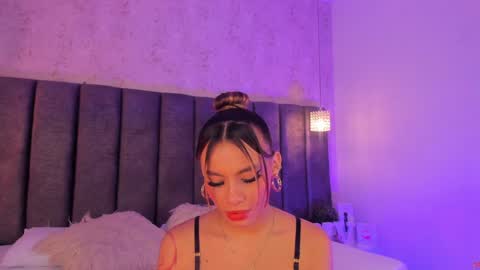 Snapshot of milyy_vermont chatting on 12/27/24, 10:05 Milyy online show from 12/27/24, 10:05