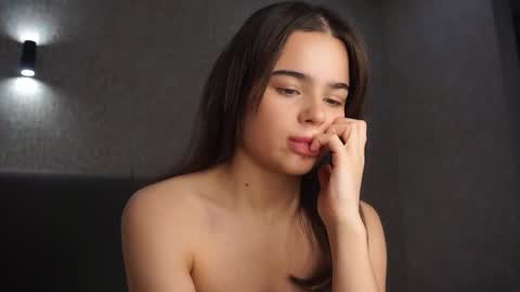 Linda online show from 02/13/26, 01:51