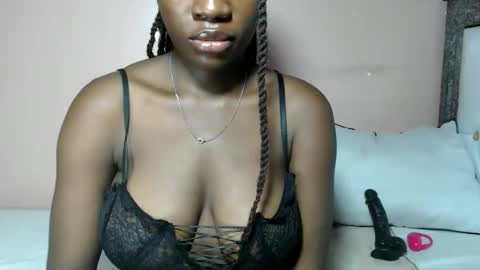 mimiebony online show from 05/25/26, 06:41
