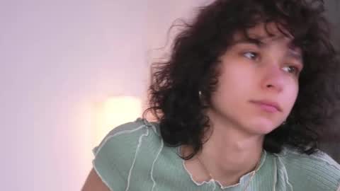 Snapshot of mimilicks chatting on 11/06/25, 10:05 IRIS online show from 11/06/25, 10:05