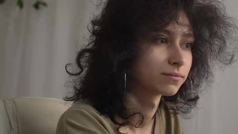 Snapshot of mimilicks chatting on 11/08/25, 07:19 IRIS online show from 11/08/25, 07:19