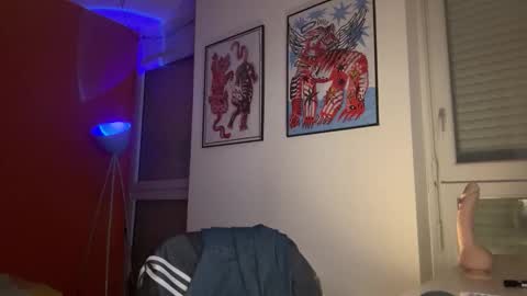 Snapshot of mimiro12 chatting on 01/10/26, 05:04 mimiro12 online show from 01/10/26, 05:04