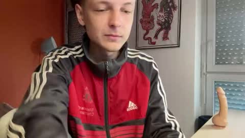 Snapshot of mimiro12 chatting on 04/12/26, 12:43 mimiro12 online show from 04/12/26, 12:43