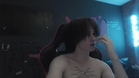 Max online show from 10/13/25, 12:54