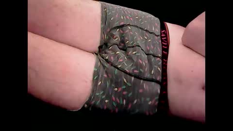 Snapshot of min619378 chatting on 11/24/25, 06:40 min619378 online show from 11/24/25, 06:40