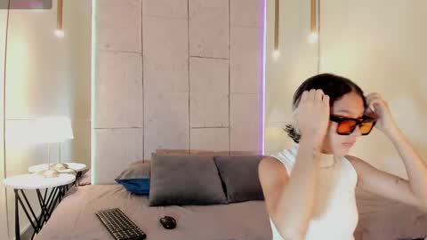 Minji online show from 09/10/25, 11:32
