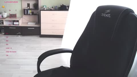 Snapshot of mina_sanna chatting on 02/04/25, 08:13 Mistress Mina online show from 02/04/25, 08:13