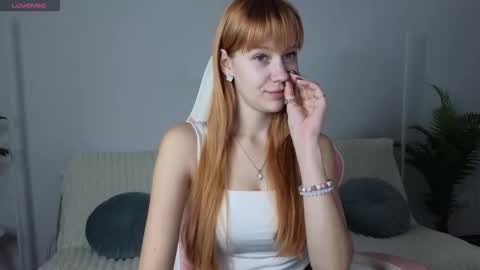 Snapshot of minaminox chatting on 11/11/25, 02:28 minaminox online show from 11/11/25, 02:28