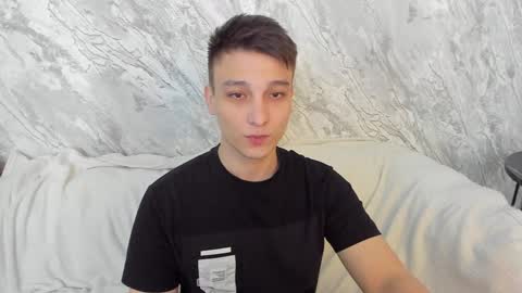 minato_kono online show from 02/02/25, 03:28