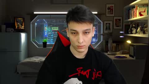 minato_kono online show from 10/13/25, 05:02