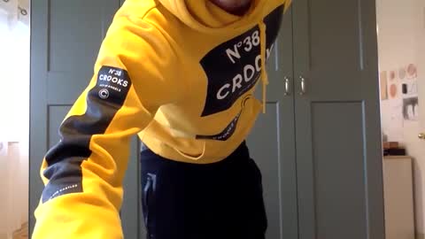 Snapshot of mince_alors chatting on 11/27/25, 05:48 mince_alors online show from 11/27/25, 05:48