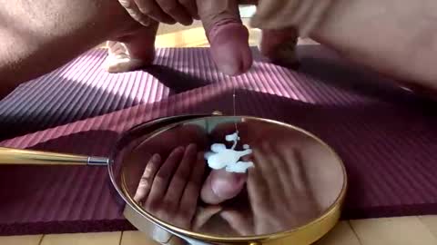 Snapshot of mince_alors chatting on 02/17/26, 05:41 mince_alors online show from 02/17/26, 05:41