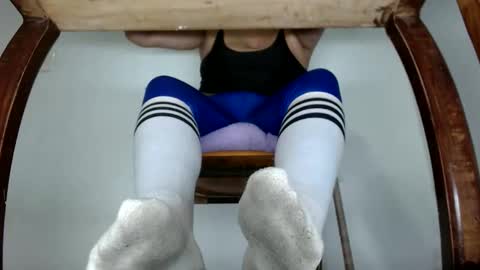 Snapshot of mindandpleasure chatting on 10/18/25, 03:53 Goddess Feet Latin online show from 10/18/25, 03:53