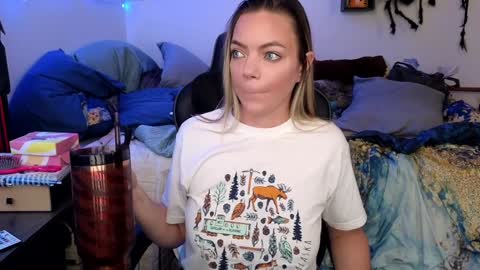 Mindy Mars online show from 01/22/25, 05:28