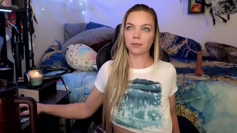 Mindy Mars online show from 02/26/25, 06:21