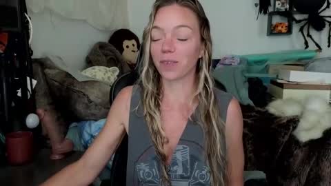 Mindy Mars online show from 10/20/25, 03:12