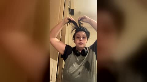 please subscribe to my fansly  please no video or photos must be recorded or re sold online show from 04/05/26, 10:23