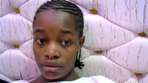 Snapshot of mini_charm chatting on 06/10/26, 07:07 VERONICA MUTAMBI online show from 06/10/26, 07:07