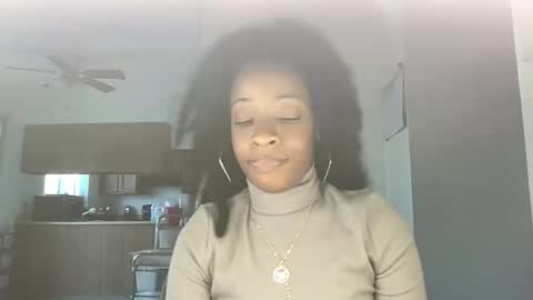 Snapshot of mini_luv chatting on 12/04/25, 11:46 SLIPSLID online show from 12/04/25, 11:46