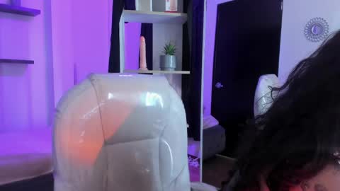 miniadelf online show from 04/15/26, 09:26