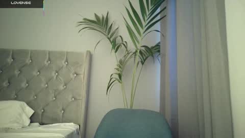   Mini Mila Kunis ft Ashton Katchero. Follow me to stay in touch  online show from 10/25/25, 10:59