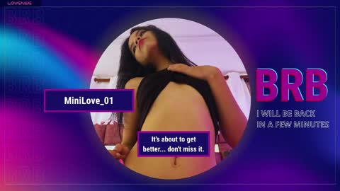 Snapshot of minilove_01 chatting on 05/11/26, 04:04 minilove_01 online show from 05/11/26, 04:04