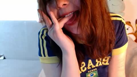 Minji online show from 03/10/26, 01:16