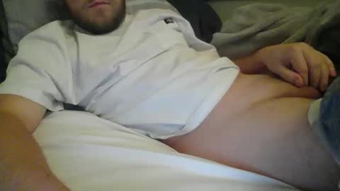 Snapshot of minnesotaguy2525 chatting on 12/21/24, 02:41 Minnesota Guy online show from 12/21/24, 02:41