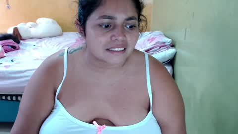 Snapshot of minnie_bbw69 chatting on 06/09/26, 11:22 Andrea online show from 06/09/26, 11:22