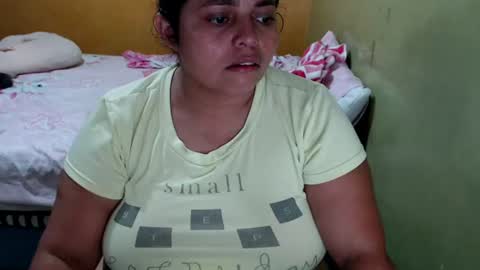 Snapshot of minnie_bbw69 chatting on 06/10/26, 12:00 Andrea online show from 06/10/26, 12:00