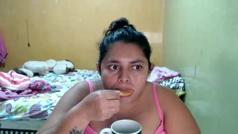 Snapshot of minnie_bbw69 chatting on 07/02/26, 12:10 Andrea online show from 07/02/26, 12:10
