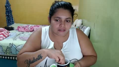 Snapshot of minnie_bbw69 chatting on 07/13/26, 05:43 Andrea online show from 07/13/26, 05:43