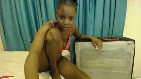 Snapshot of minnie_lila chatting on 10/12/25, 03:11 Lila online show from 10/12/25, 03:11