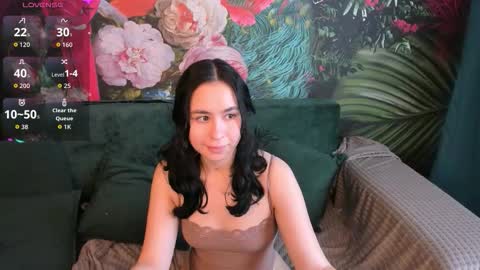 Minnie online show from 12/21/25, 08:16