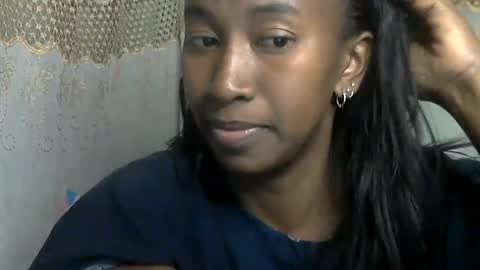 Snapshot of minouch211907 chatting on 06/14/26, 02:41 minouch211907 online show from 06/14/26, 02:41