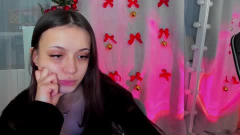 Snapshot of mipsymipson chatting on 12/04/24, 10:13 NEXT STREAM NOVEMBER  27282930 online show from 12/04/24, 10:13