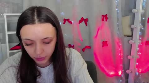 Snapshot of mipsymipson chatting on 01/11/25, 10:29 NEXT STREAM NOVEMBER  27282930 online show from 01/11/25, 10:29